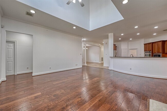 Building Photo - 25510 Autumnwind Ct