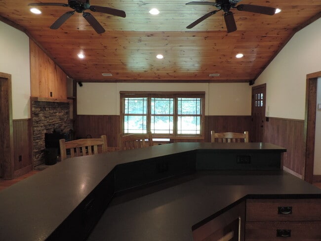 Building Photo - Beautiful Mission-Style Home! Lots of Yard for Play!