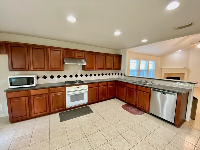 Building Photo - 9414 Glendown Ln