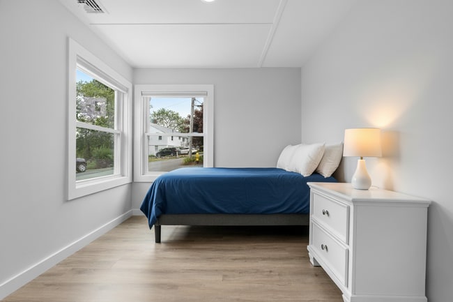 Building Photo - Newly renovated Winter Rental between Long Beach and Good Harbor!