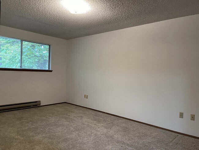 Building Photo - 116 N 3rd Ave SW