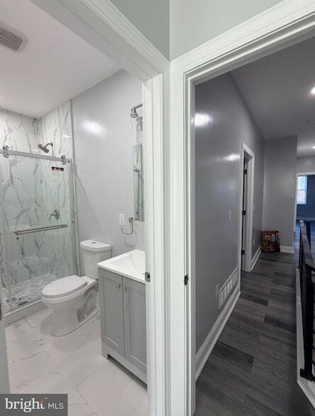 Building Photo - 3841 N Sydenham St