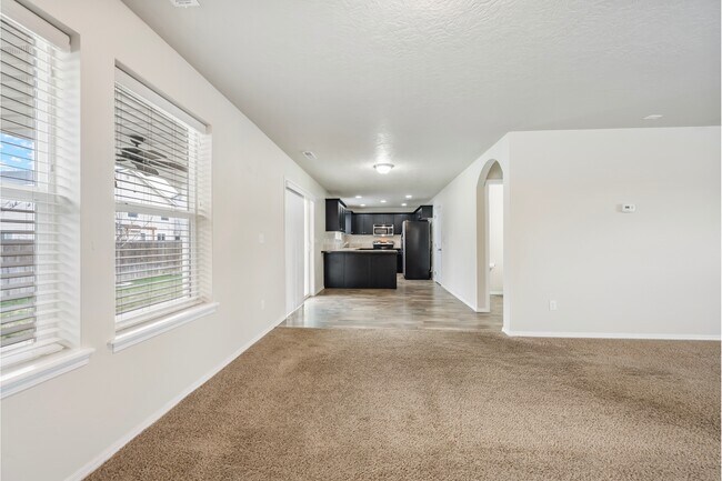 Building Photo - 1860 E Adelaide Dr