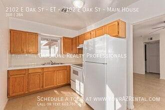 Building Photo - 2102 E Oak St