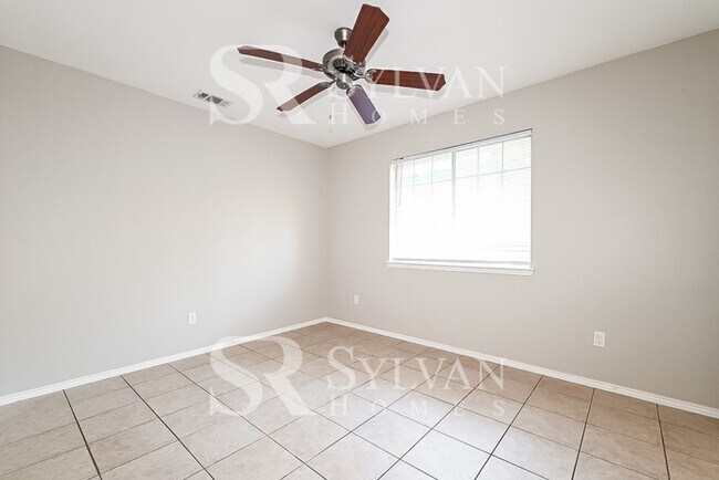 Building Photo - Coming HOME never felt so good!