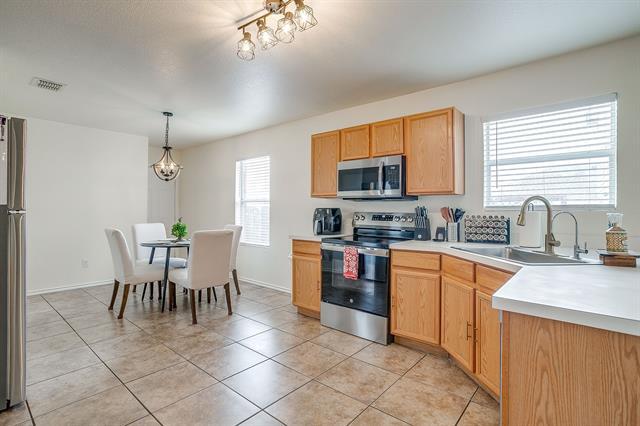 Building Photo - 6612 Meadow Way Ln