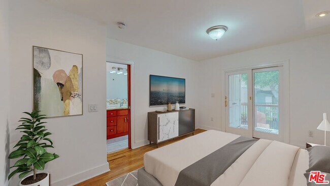 Building Photo - 1011 N La Jolla Ave