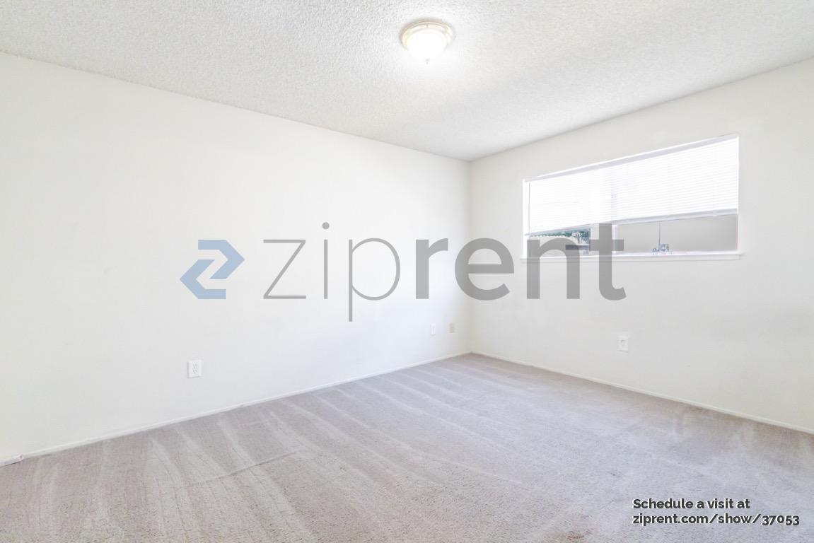 Building Photo - 8001 Zenith Dr