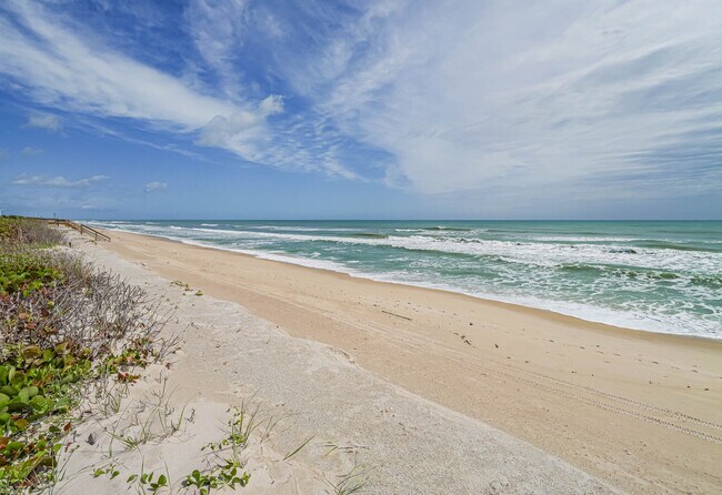 Building Photo - 12936 Jimmy Buffett Mem Hwy