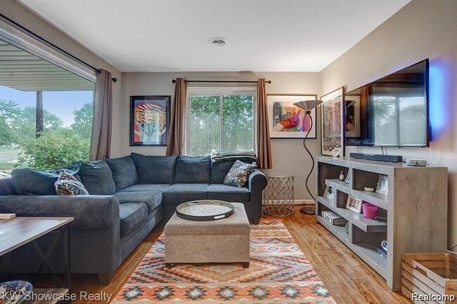 Building Photo - 1304 Grove Ave