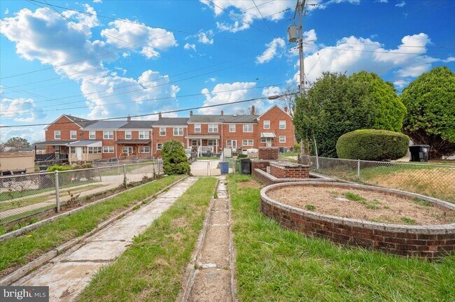 Building Photo - 1551 Langford Rd