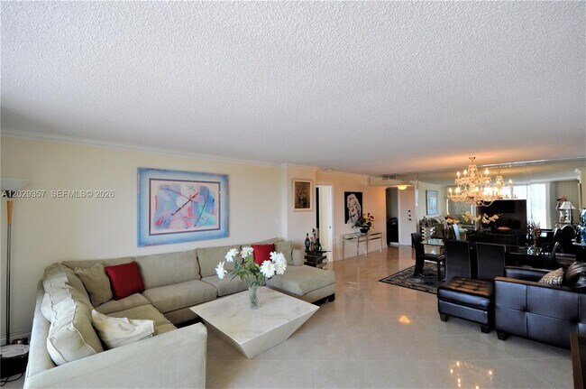 Building Photo - 1865 S Ocean Dr