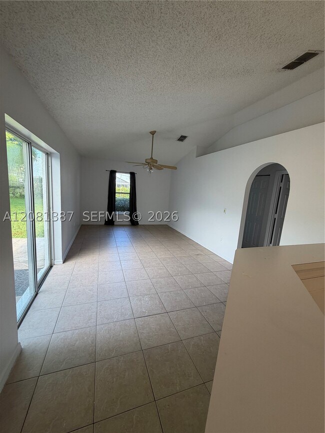 Building Photo - 2985 SW Fluvia St