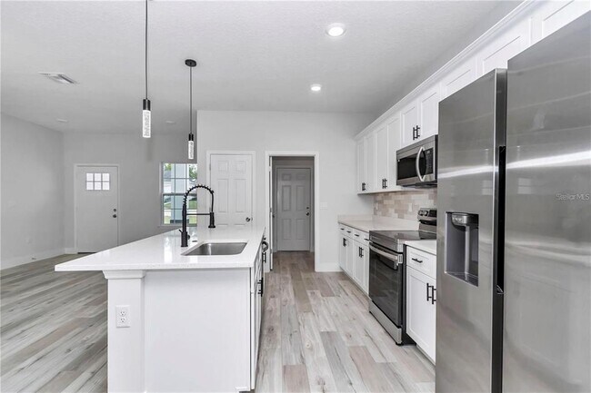 Building Photo - 586 Marion Oaks Trail