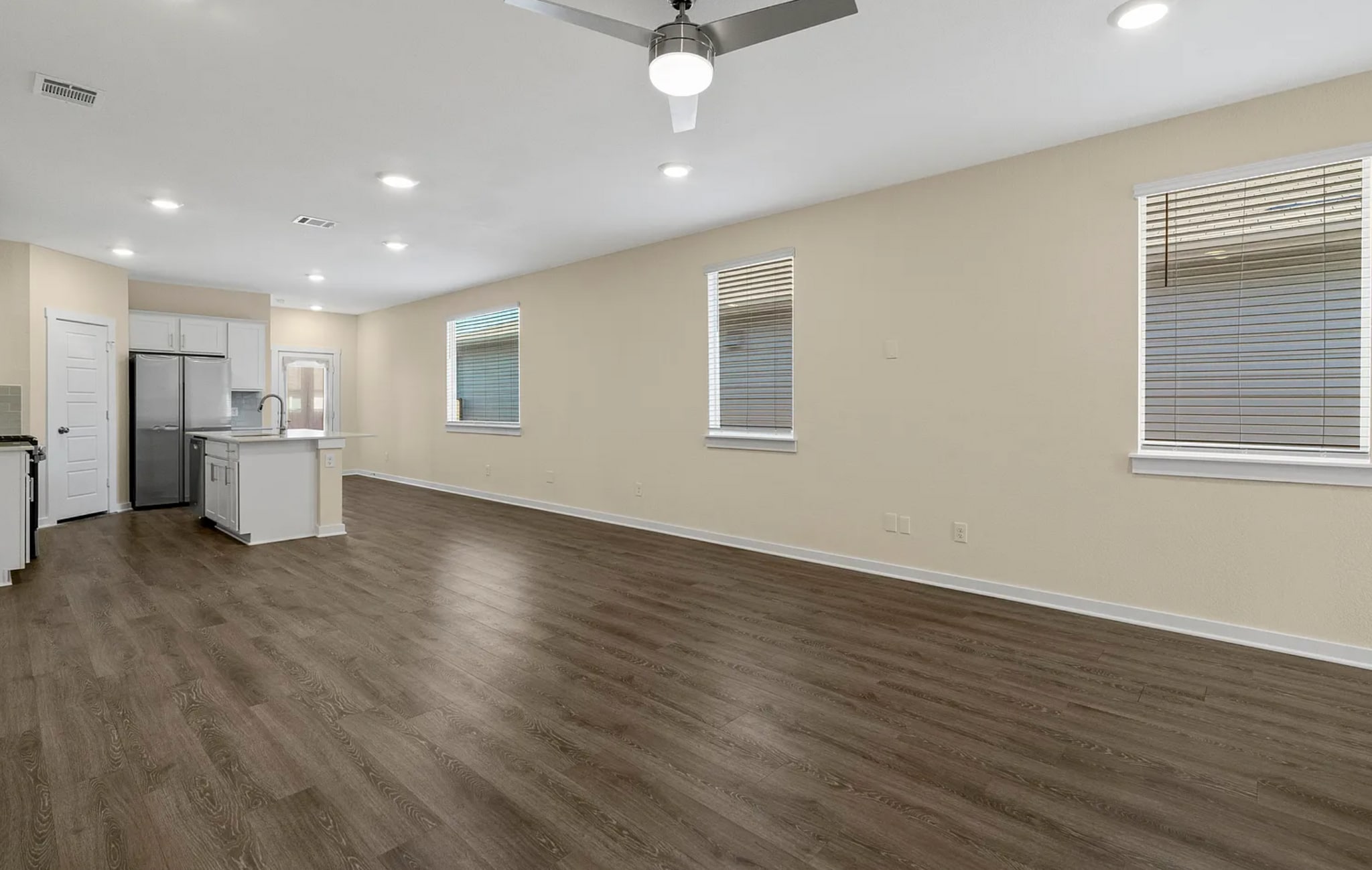 Building Photo - 220 Fairfax Ave