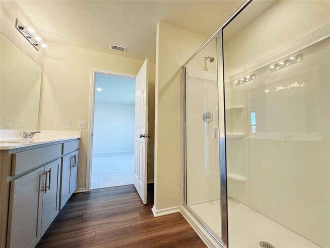 Building Photo - 596 Papaya Dr