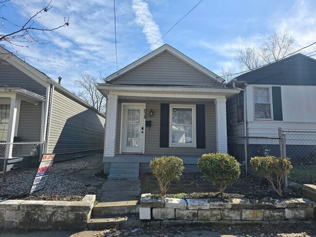 Building Photo - Charming 3 Bedrooms, 2 Full Bathroom Home!...