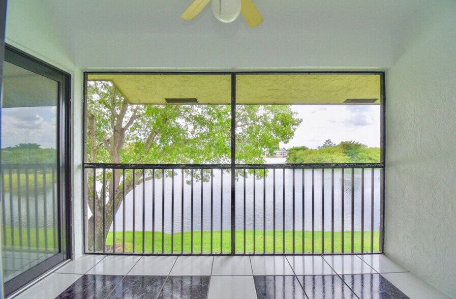 Building Photo - 3100 NW 46th St