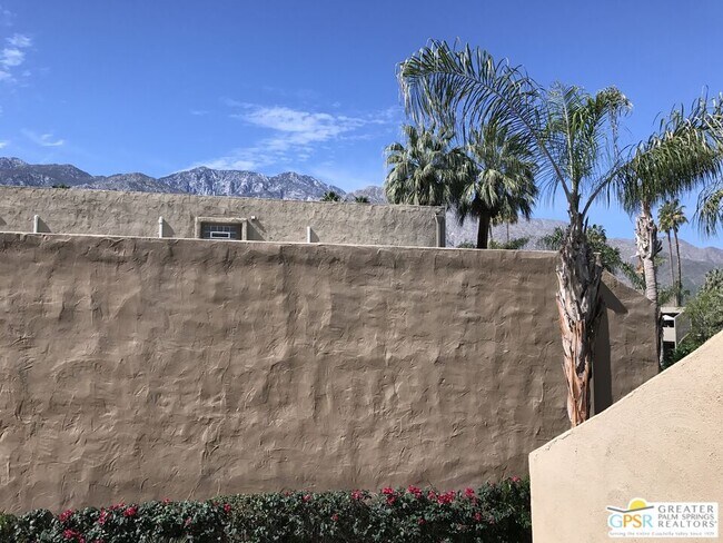 Building Photo - 1655 E Palm Canyon Dr