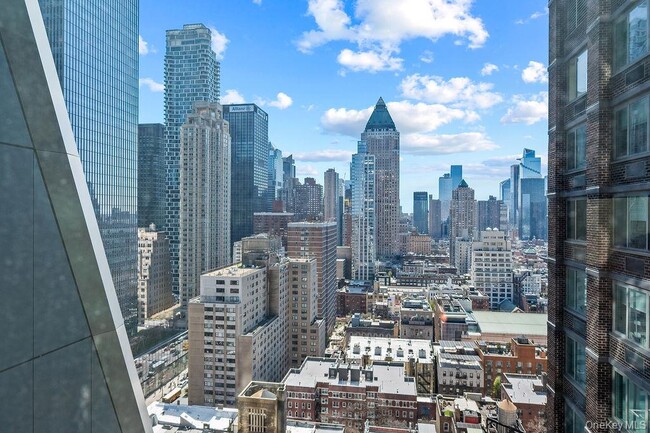 Building Photo - 322 W 57th St