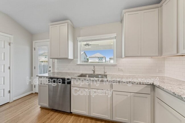 Building Photo - 2080 Cowan Dr