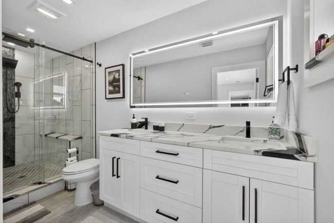 Building Photo - 2388 S Wallen Dr