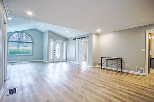 Primary Photo - 3888 Viking Ct NW