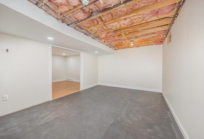 Building Photo - 125 Fieldstone Dr