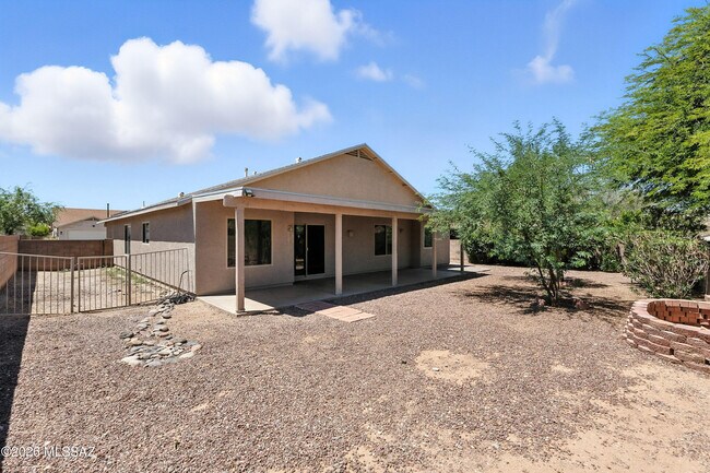 Building Photo - 7997 E Snakeroot Dr