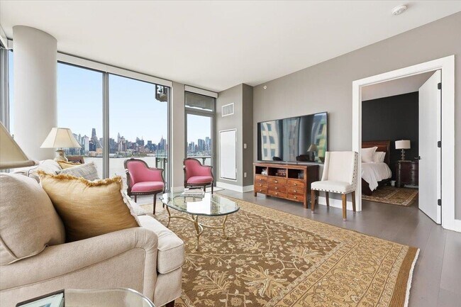 Building Photo - 9 Ave at Port Imperial