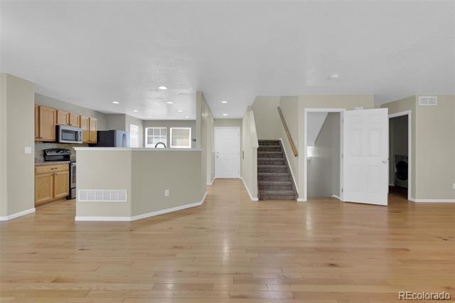 Building Photo - 16245 E Phillips Dr