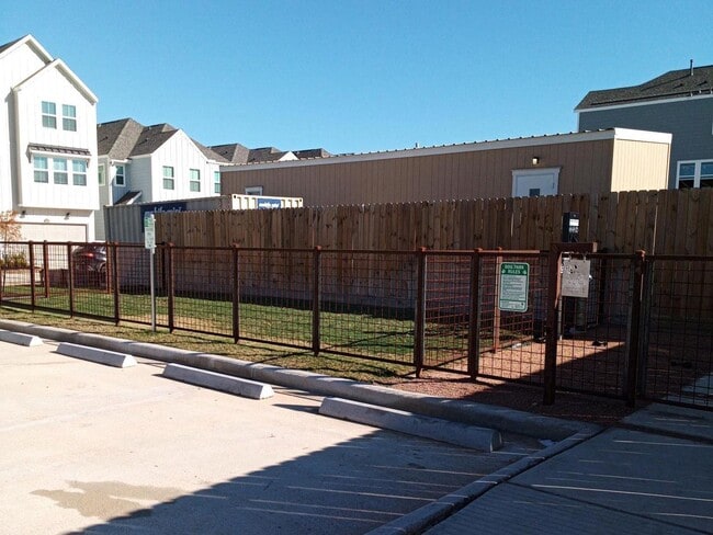 Building Photo - 2305 Via Laura Ln