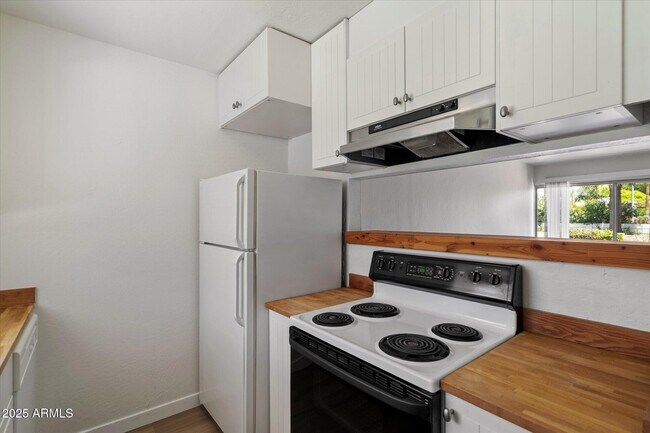 Building Photo - 4630 N 68th St