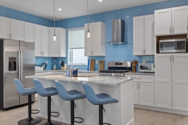 Building Photo - 623 Petit Wy