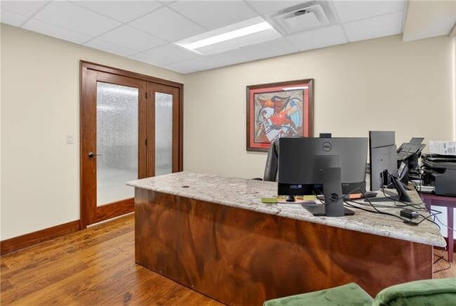 Building Photo - 750 Washington Rd