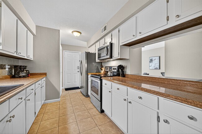 Building Photo - 4064 Belle Park Dr