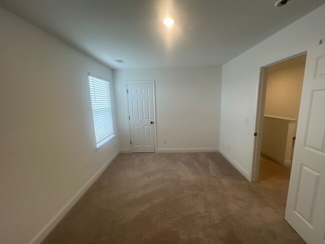 Building Photo - 312 Traywick Pl