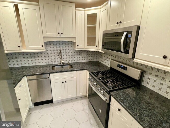 Building Photo - 506 Meadowview Ln