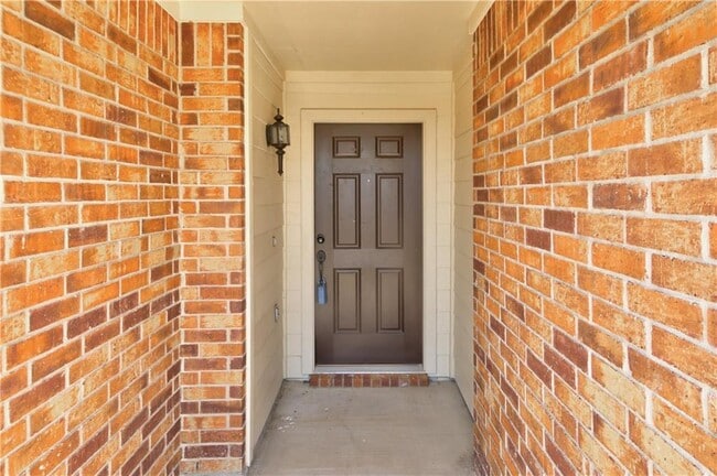 Building Photo - 7220 Longford Trail