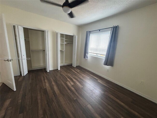 Building Photo - 3500 Coral Wy