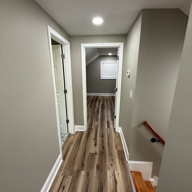 Building Photo - 82 Parallel Ct NW