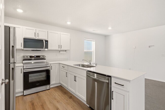 Building Photo - Beautiful 4 bedroom home in Liberty Lake! Move in Ready!