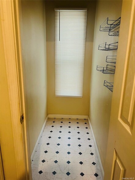 Building Photo - 122 Smith St