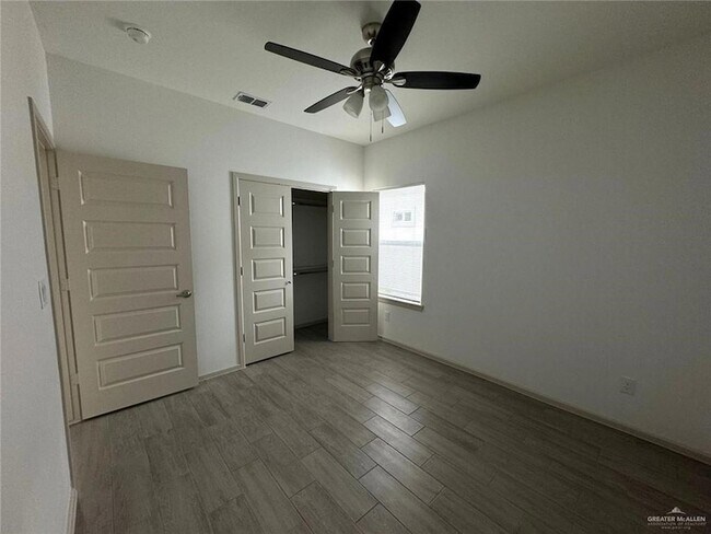 Building Photo - 7711 N 58th Lane