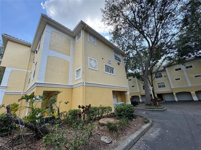 Building Photo - 1967 Legacy Cove Dr