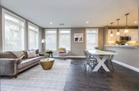 Building Photo - 4945 Washington St