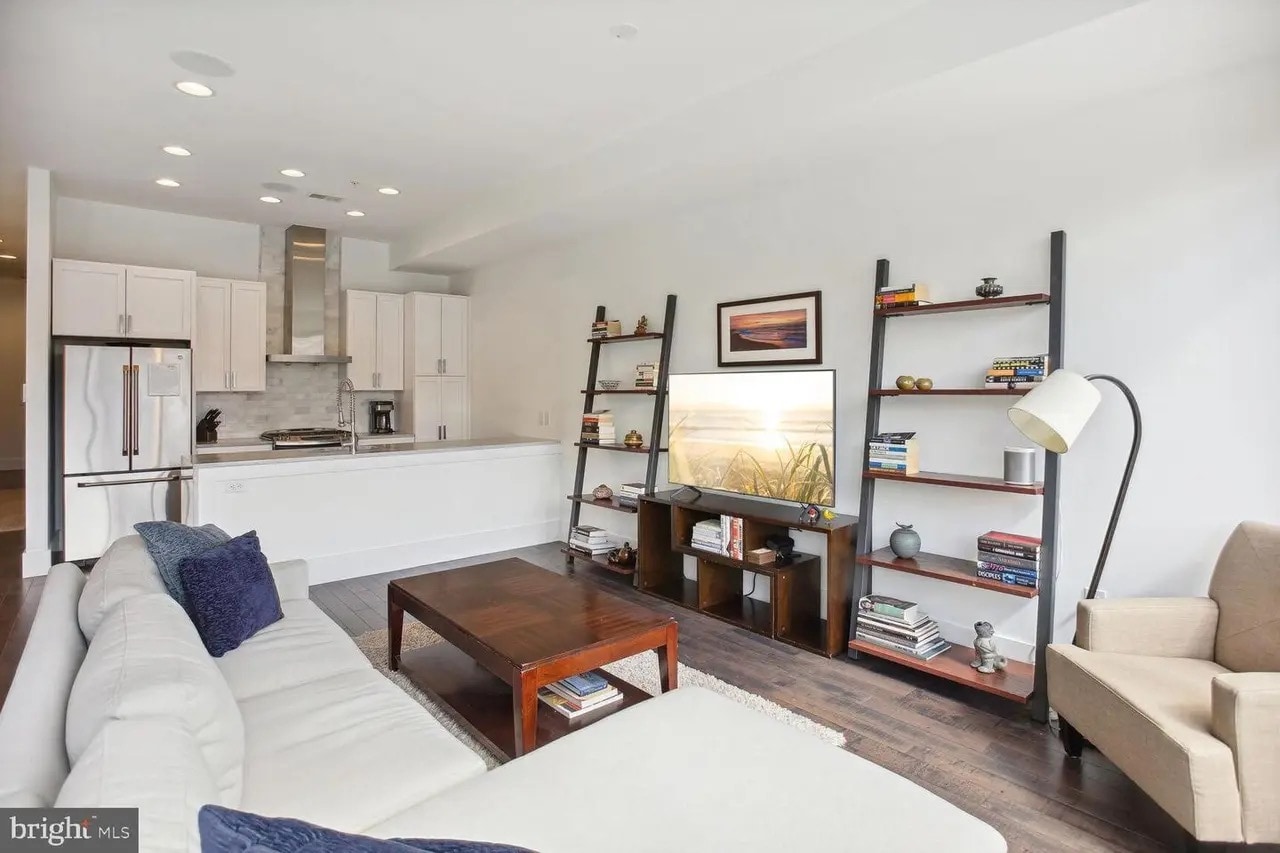 Building Photo - 1230 Fairmont St NW