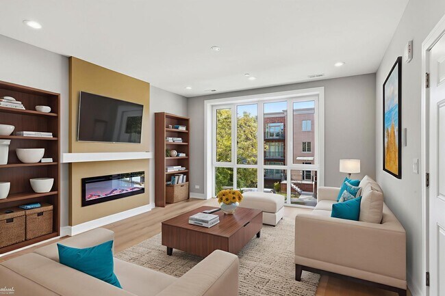 Building Photo - 2718 Budd St