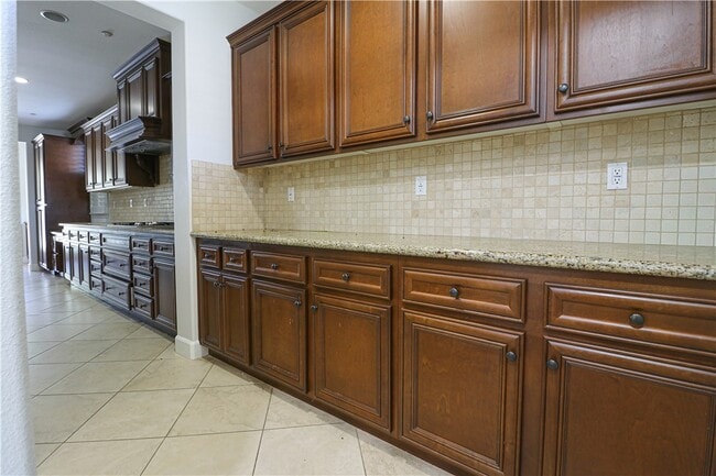 Building Photo - 2850 N Stone Pine Glen