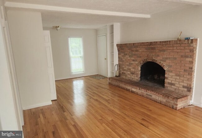 Building Photo - 10323 Snowpine Way